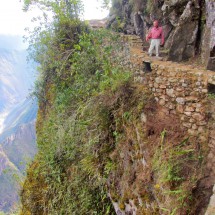 On the way to the Inca bridge